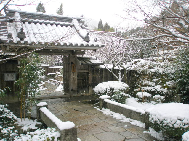 宝泉院雪景色画像